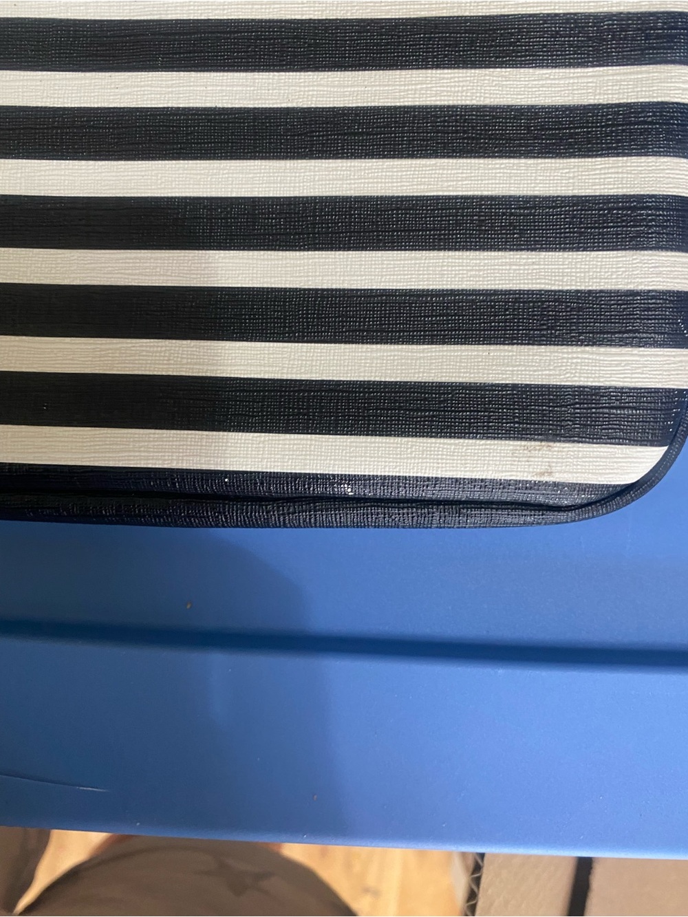 Laptop case Kate Spade Black and White Striped Zip Pouch with Gold Plate - Picture 5 of 7